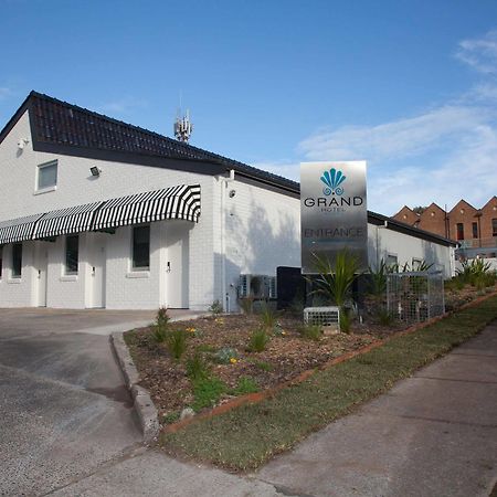 Grand Hotel And Studios Wyong Zewnętrze zdjęcie