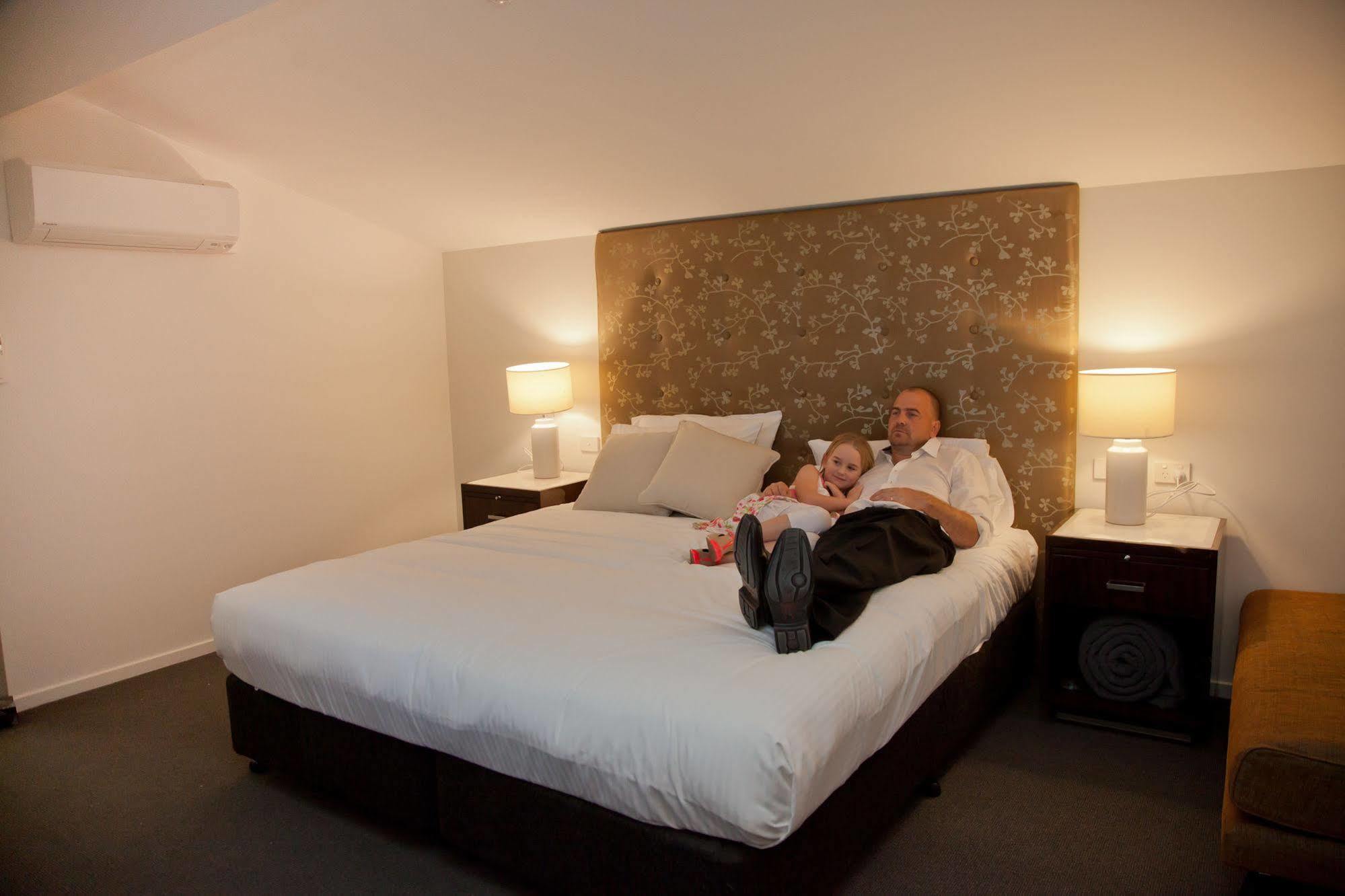 Grand Hotel And Studios Wyong Zewnętrze zdjęcie