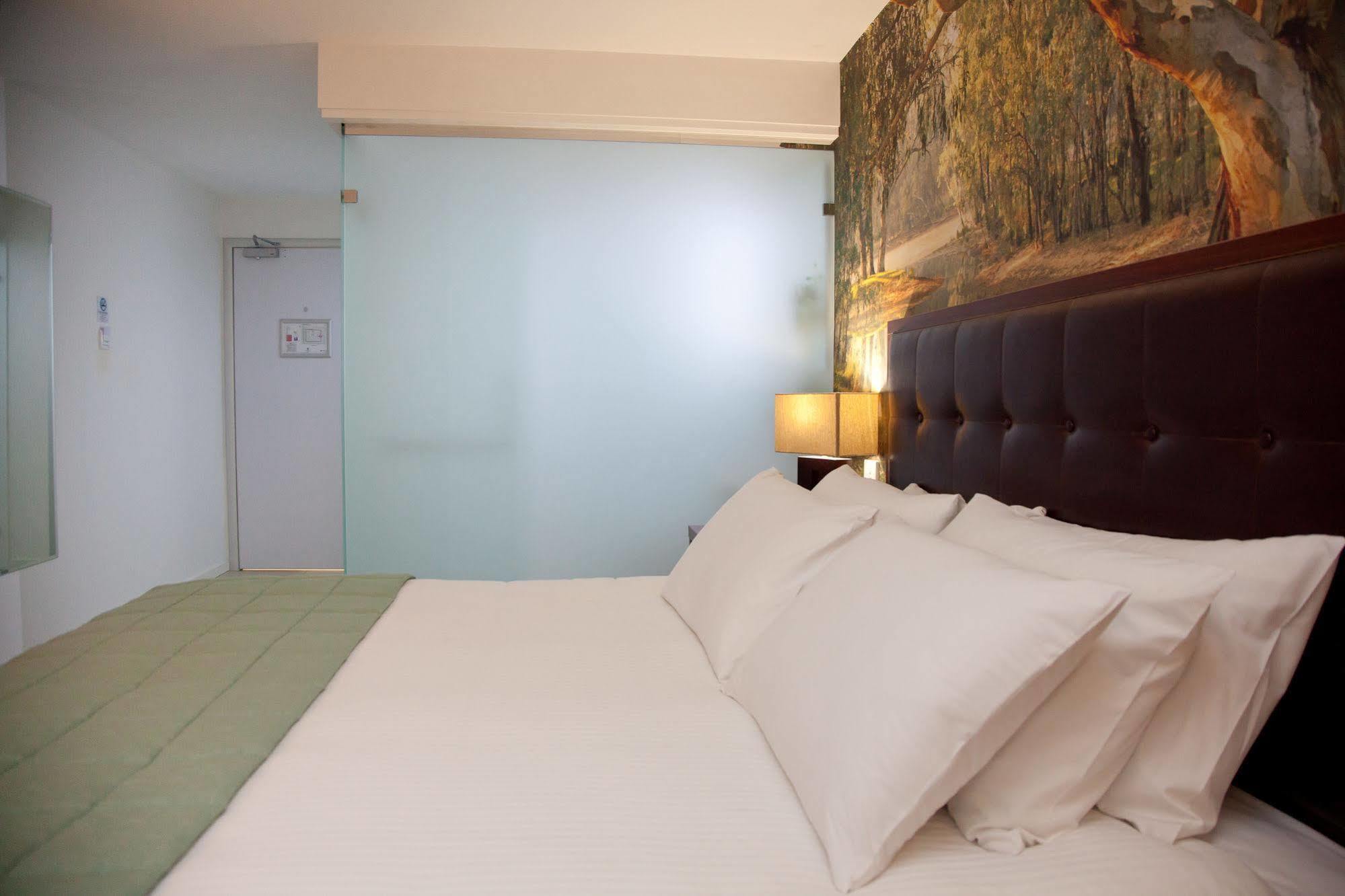 Grand Hotel And Studios Wyong Zewnętrze zdjęcie